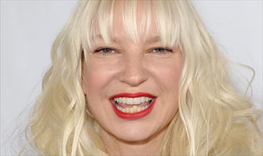 /vidasocial/sia-mostro-mas-que-su-cara-en-esta-foto/66473.html