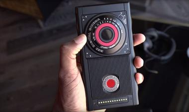 /zonadigital/revelan-mas-detalles-sobre-el-extrano-smartphone-holografico-de-red/59352.html