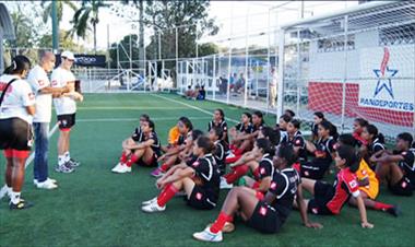 /deportes/luis-tejada-realiza-primer-recorte-en-preseleccion-femenina-sub-20-de-panama/13227.html