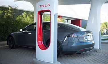 /zonadigital/tesla-reduce-la-potencia-de-sus-supercargadores-debido-a-que-algunos-usuarios-los-usan-demasiado/50624.html