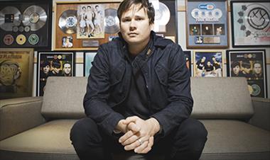 /cine/tom-delonge-de-vocalista-en-blink-182-a-director-de-cine/41034.html