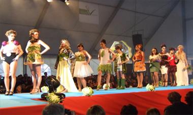 /spotfashion/comenzo-el-casting-para-el-desfile-con-verduras-en-espana/36317.html