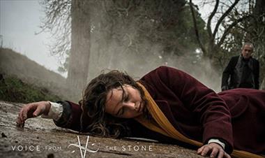/cine/emilia-clarke-protagoniza-el-trailer-de-voice-from-the-stone-/45247.html