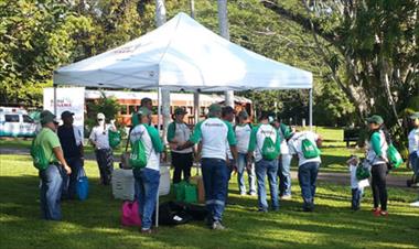 /vidasocial/se-realiza-jornada-de-limpieza-en-el-parque-summit/37213.html