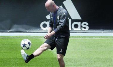 /deportes/zidane-tiene-como-prioridad-una-plantilla-joven-y-de-cracks-/86664.html