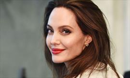 Hija de Angelina Jolie y Brad Pitt hace peticin a sus padres