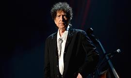 Bob Dylan confirma que no asistir a los Premios Nobel