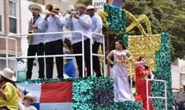 Rod Carew y familia de donante unidos en ceremonia especial