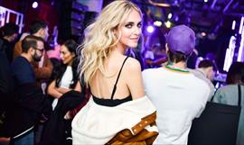 A Chiara Ferragni se le rompe vestido diseado por SWAROVSKI