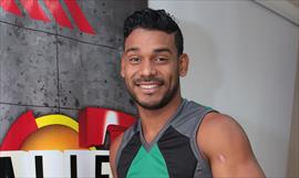 Critican a Daniel Domnguez por viajar