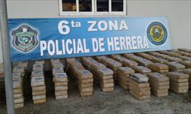 Detienen a cuatro personas y decomisan 500 panelas de presunta droga en la provincia de Herrera