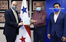 Panamá se consolida como Hub de GNL para la región con exportación de ISO contenedores a Ecuador