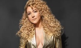 Erika Ender cant con orgullo el Himno Nacional