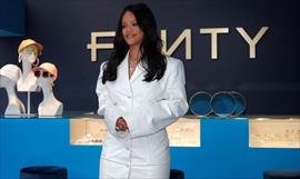 Rihanna podra desnudarse para Playboy