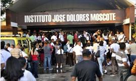 Docentes continan con el paro indefinido en el Instituto Jos Dolores Moscote