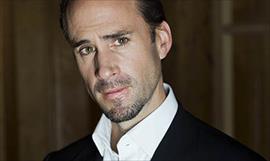 Joseph Fiennes revela escena de El cuento de la criada que se neg a rodar