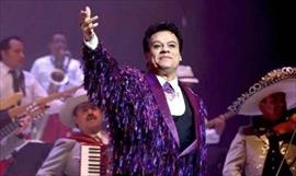 Hijo de Juan Gabriel incendio Instagram tras publicar fotos con su padre