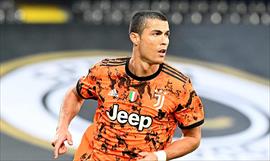 Tres futbolistas en el ranking de los 100 rostros ms bellos del mundo