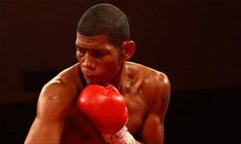 Alexander Durn vence al venezolano Kelly Figueroa