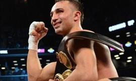 Crawford Noquea a John Molina en el octavo