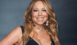 Mariah Carey nadó con tiburones