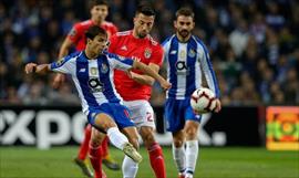 ‘Bolillo’ Gómez consecede permiso a Ricardo Clarke para viajar a Portugal