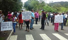 Cerrada parcialmente la va Transstmica por habitantes de la comunidad de Sonsonate