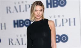 As combin Karlie Kloss la prenda que est causando furor gracias a Justin Bieber