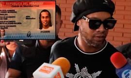Revelan primera foto de Ronaldinho detenido en Paraguay