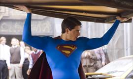 Por 200 mil fue subastada la capa de Superman usada por Christopher Reeve