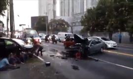 Bus que recogi pasajeros fuera de ruta termin volcado