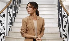 Victoria Beckham llora la partida de su hijo