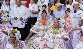Ms de 100 delegaciones se esperan en el Desfile de las Mil Polleras