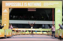 Los atletas de adidas, Peres Jepchirchir y Albert Korir, han ganado hoy la 50.ª edición de la TCS New York City Marathon.