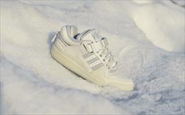 Prada y Adidas se han unido para lanzar las zapatillas ‘Prada Superstar’