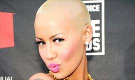 Amber Rose, mostr una foto sin ropa de la cintura hacia abajo