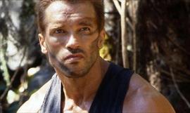 Calum Von Moger interpretar a un joven Arnold Schwarzenegger