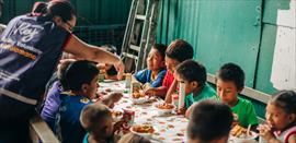 Grupo Rey y Corporación Favorita realizán donación de 6,200 platos de comida en Panamá y Chiriquí