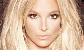Bubis de Britney Spears quedaron al aire en un concierto