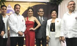 Marianelis Vargas recorri el desfile en carreta