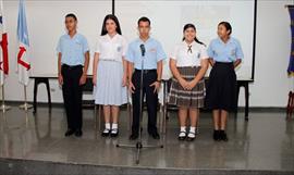 Una estrella no debe morir, asegura la Academia Panamea de la Lengua