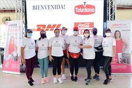 Masiva participacin en caminata de la Cinta Rosa y Celeste