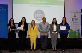 Coca-Cola FEMSA Panamá es premiada por utilizar energía limpia