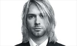 Actor de Por trece razones acusado de querer robar guitarra de Kurt Cobain