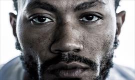 Phil Jackson apoya a Derrick Rose