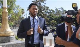 Phil Jackson apoya a Derrick Rose