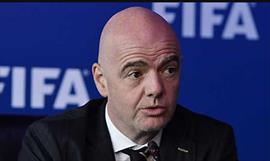 Presidente de la FIFA defiende el uso del VAR