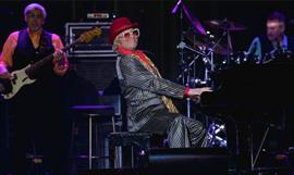 Elton John celebra 29 aos alejado del Alcohol