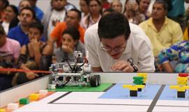 FUNDESTEAM explica la  importancia de la robtica educativa en las escuelas