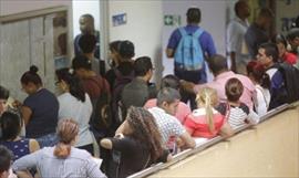 Docentes se van a huelga indefinida en todo el pas